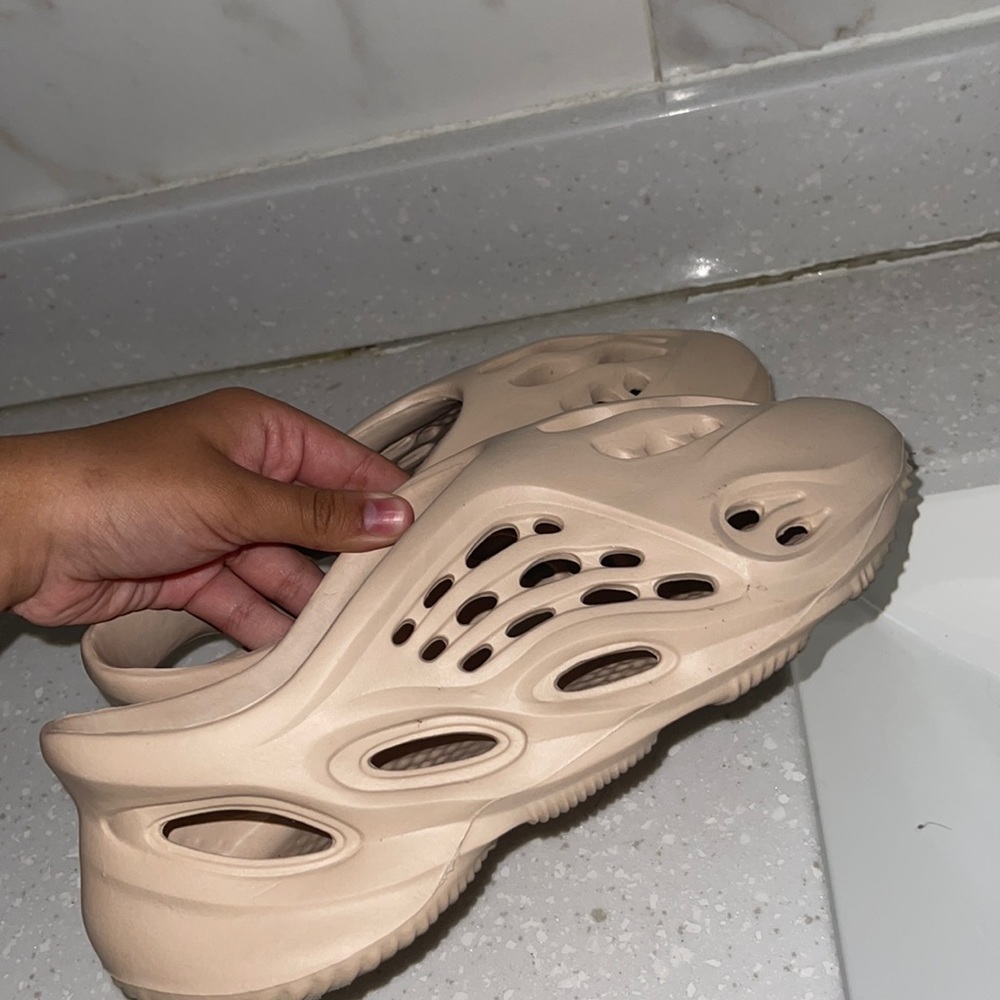 Yeezy foam runners